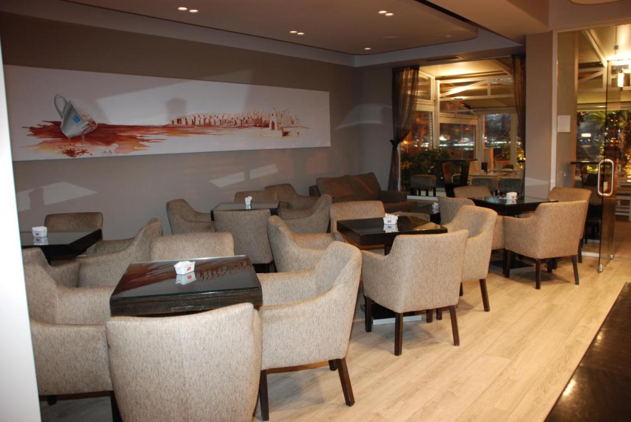 Hotel Mano Sarandë Buitenkant foto